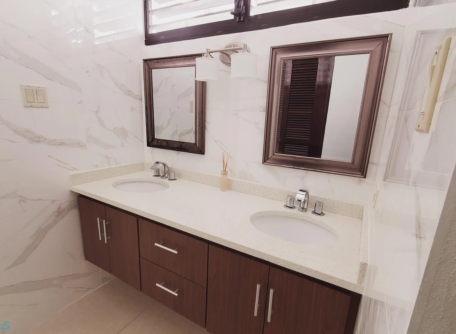 Pisos De Miramar (Condominio) — Photo 3