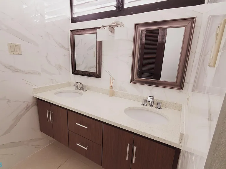 702 Roosevelt #3 — Photo 3