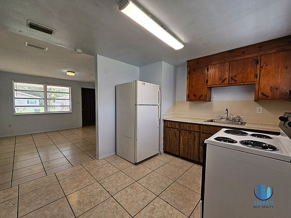 4th image of 211 Griffin Ave