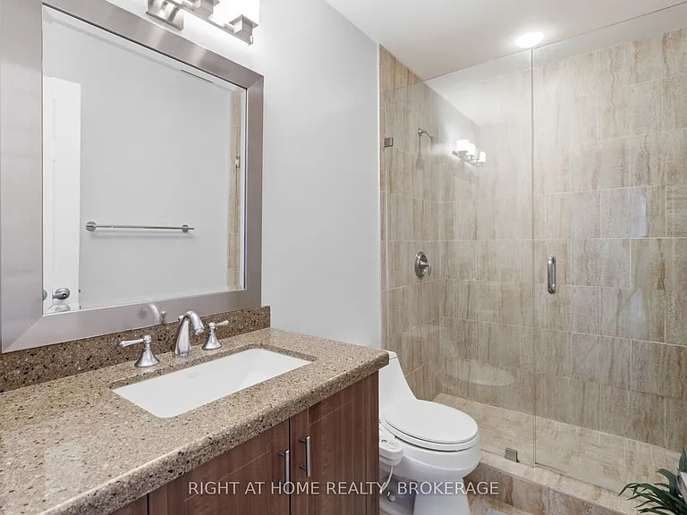 8 Wellesley St E #802 — Photo 19