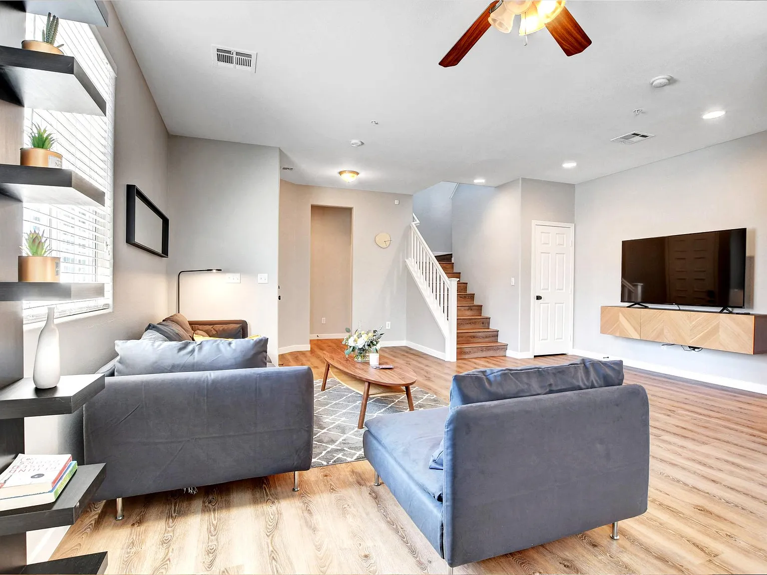 10616 Bear Lodge Ct — Photo 4