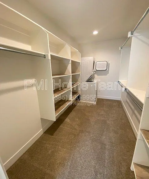 1284 E Mary Ln — Photo 16