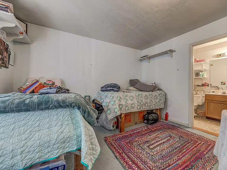 547 N 300 E #5 — Photo 13