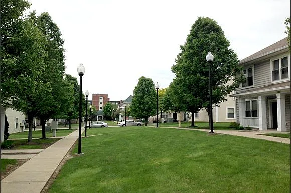 Pennley Commons — Photo 2