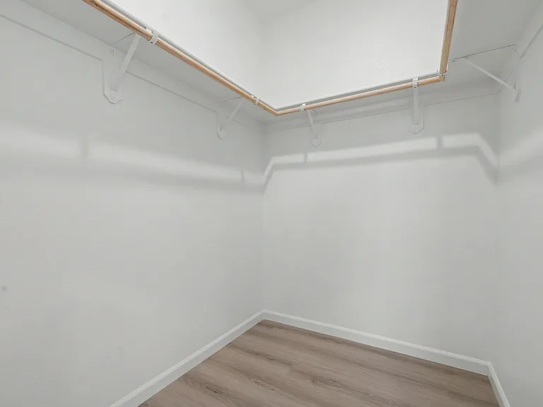 2426 Village Dr — Photo 19