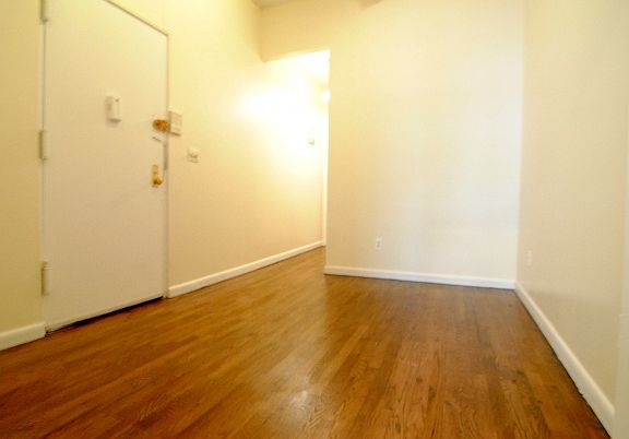 4th image of 507 E 81st St APT Gfe
