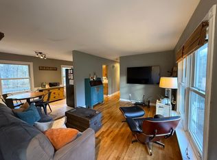 1652 Stonewood Dr SE, Lowell, MI 49331