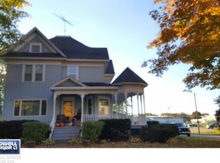 307 S Main St, Marion, WI 54950