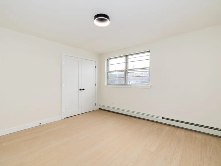 Tyson Arms Apartments — Photo 13