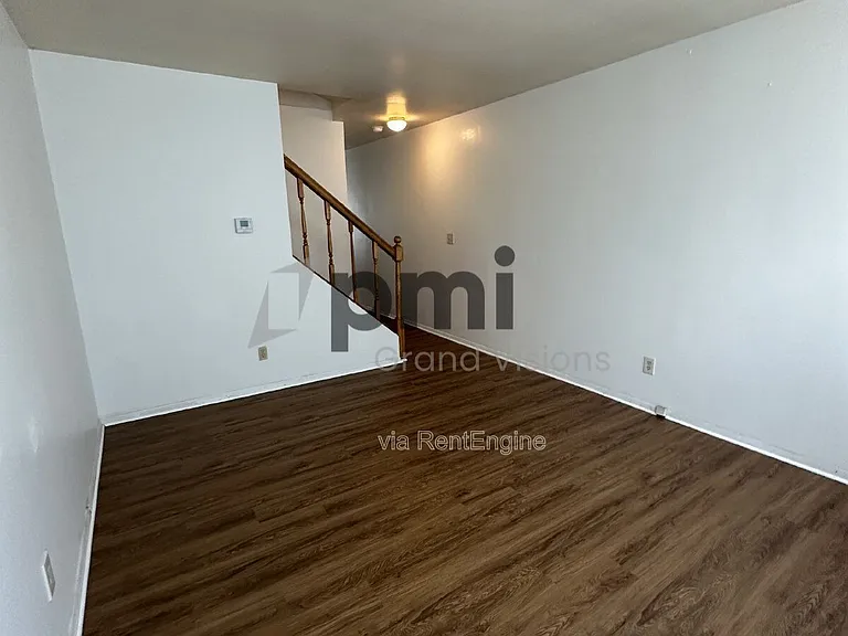 1612 University Dr — Photo 18