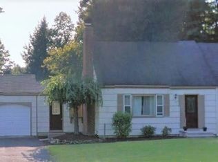 399 Salmon Brook St, Granby, CT 06035