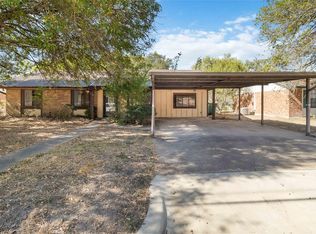 757 N Main St, La Grange, TX 78945