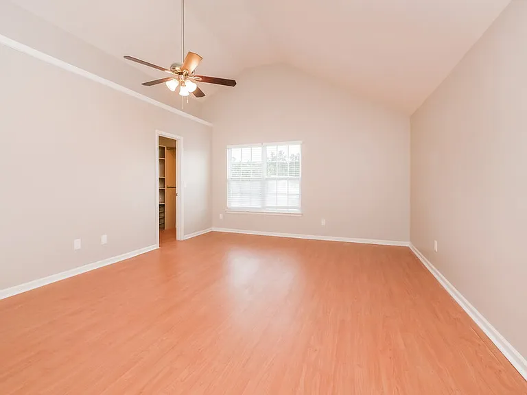 1972 Bernie Way — Photo 10