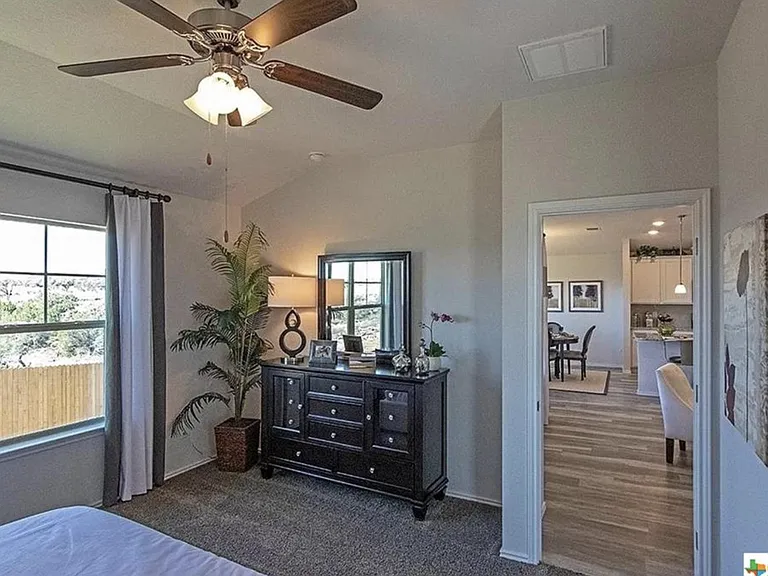 1824 Bee Creek Loop — Photo 4