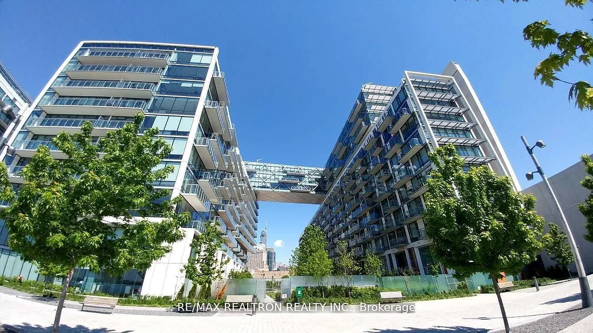Building Photo - 39 Queens Quay E #734