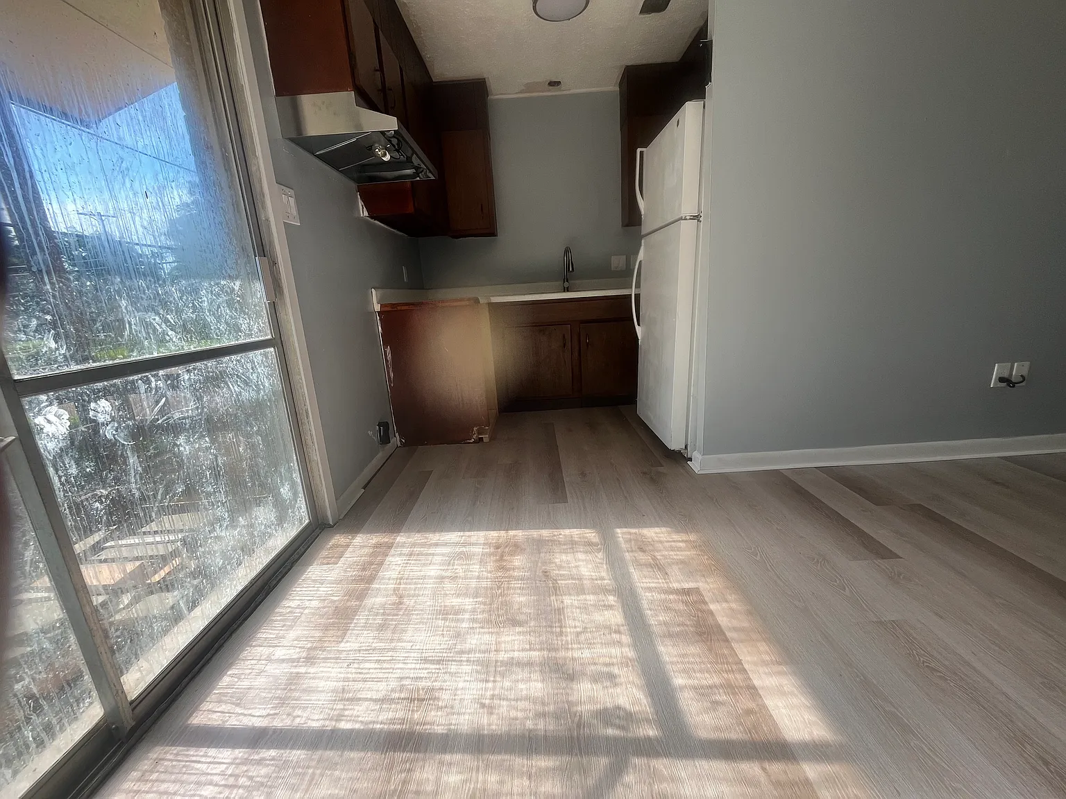 1711 Robinson St — Photo 2