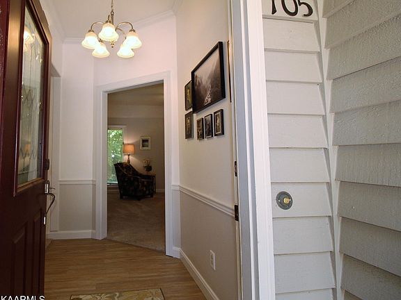 4th image of 105 Rolling Green Dr