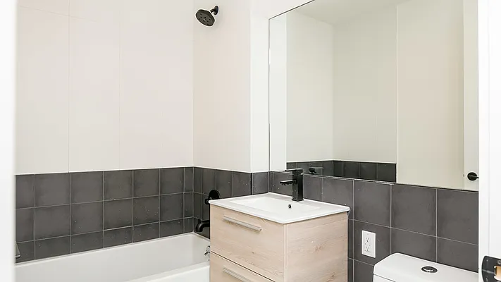 Rented by Nooklyn NYC LLC | media 16