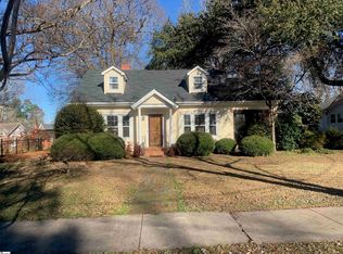 306 W Walnut St, Clinton, SC 29325