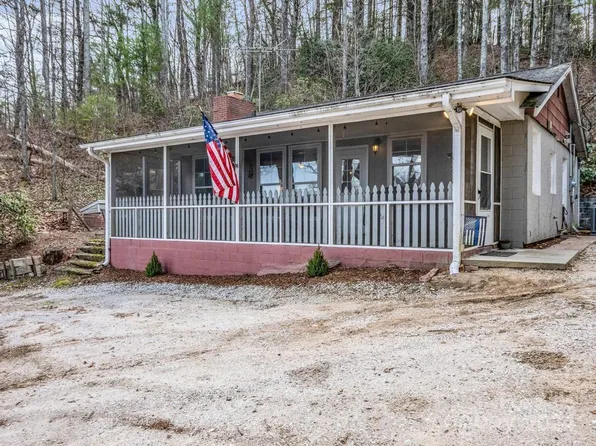 5280 Sugarloaf Rd, Hendersonville, NC 28792