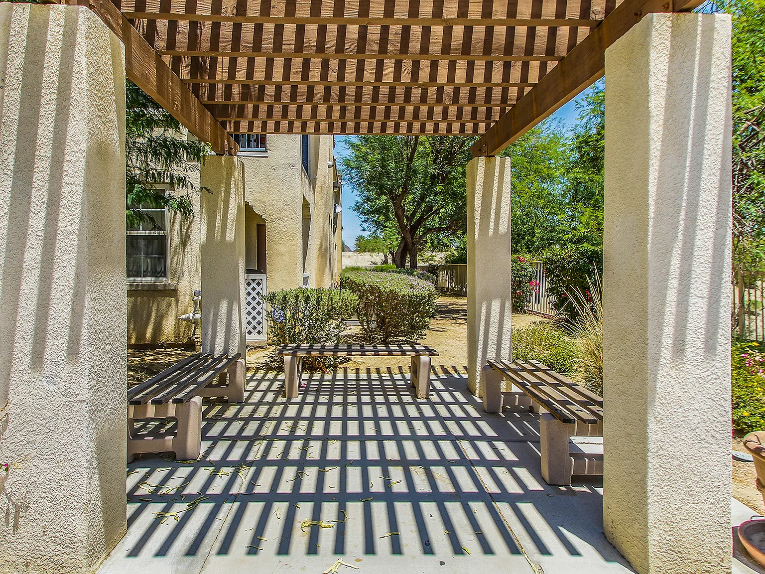 Silverhawk Apartments — Photo 4