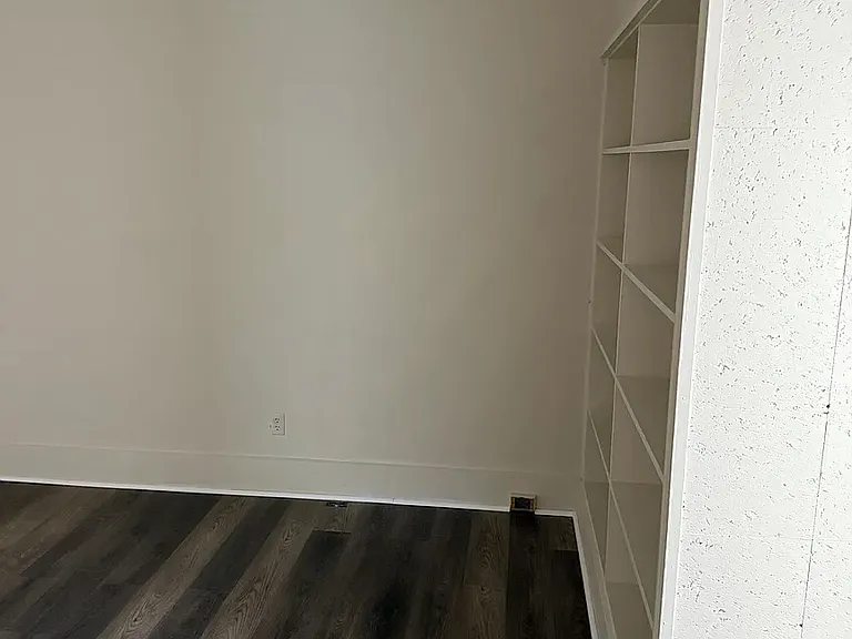 514 N Dubuque St #3 — Photo 6