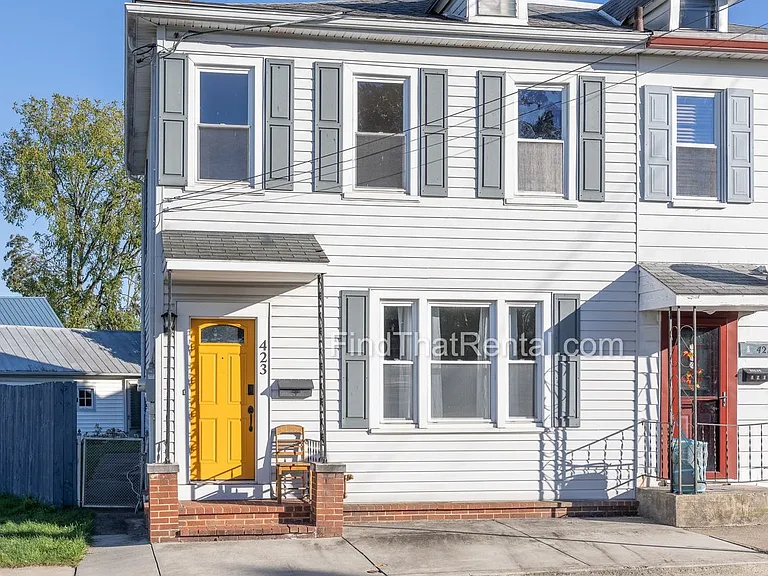 423 N Bedford St — Photo 2