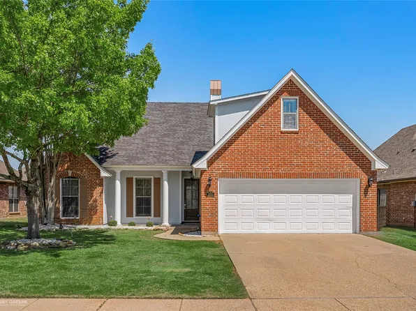105 Devereaux Dr, Bossier City, LA 71111