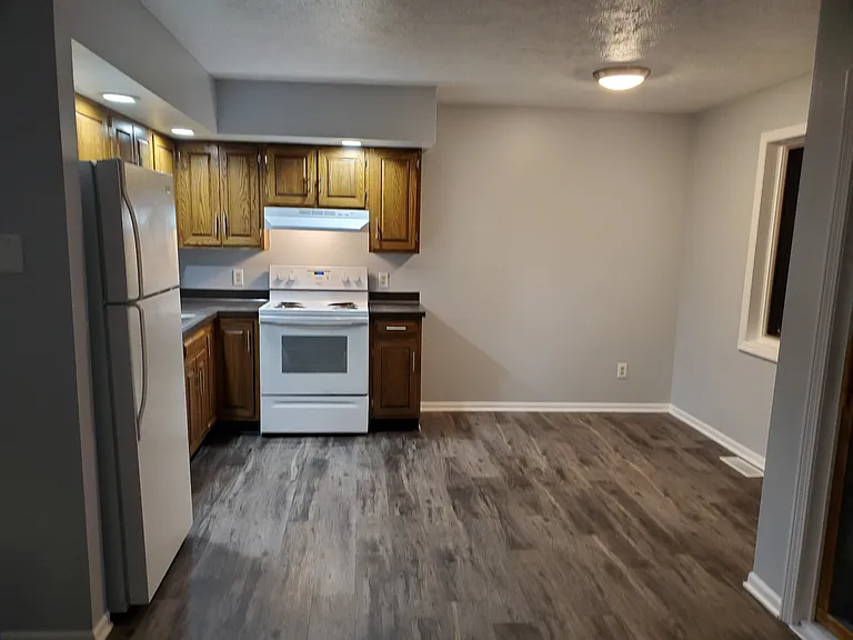 16950 Woodland Dr — Photo 1