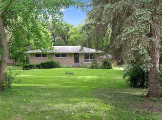 14225 W Oak Knoll Rd, Wadsworth, IL 60083