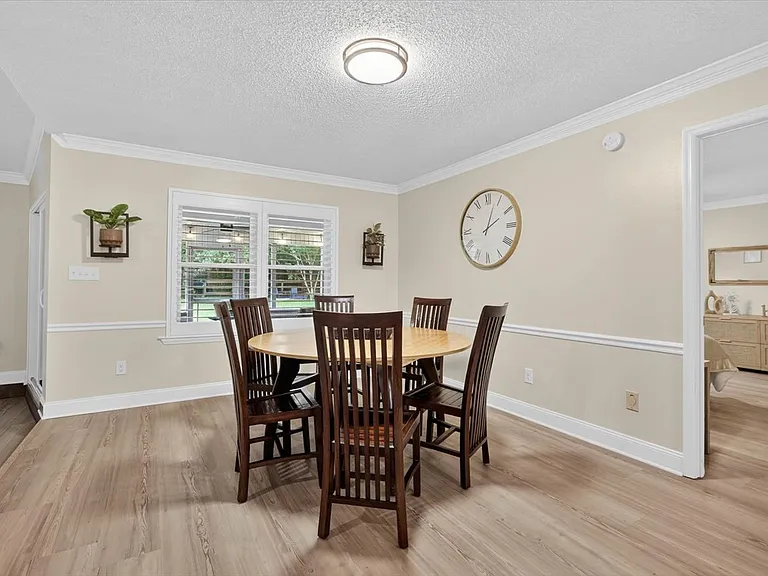 3520 Clifden Dr — Photo 44