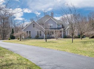 38 Birchwood Ln, Woodbury, CT 06798