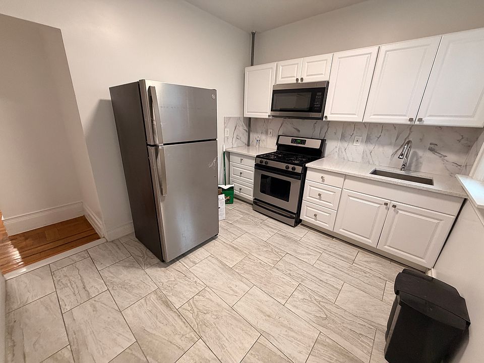 1st image of 1646 Radcliff Ave #1