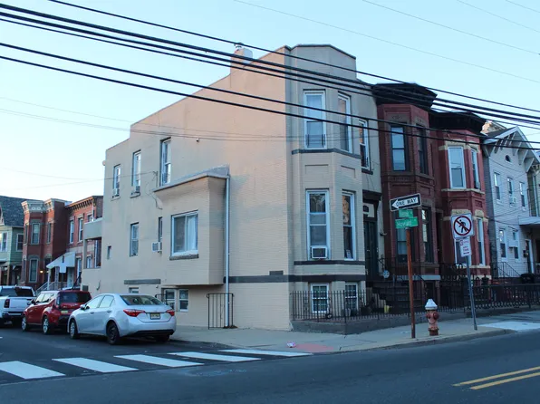 185 Summit Avenue image 1 of 5