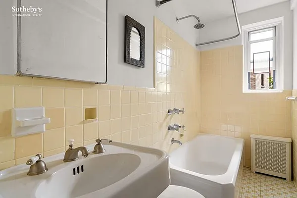 Rented by Sotheby's International Realty | media 25