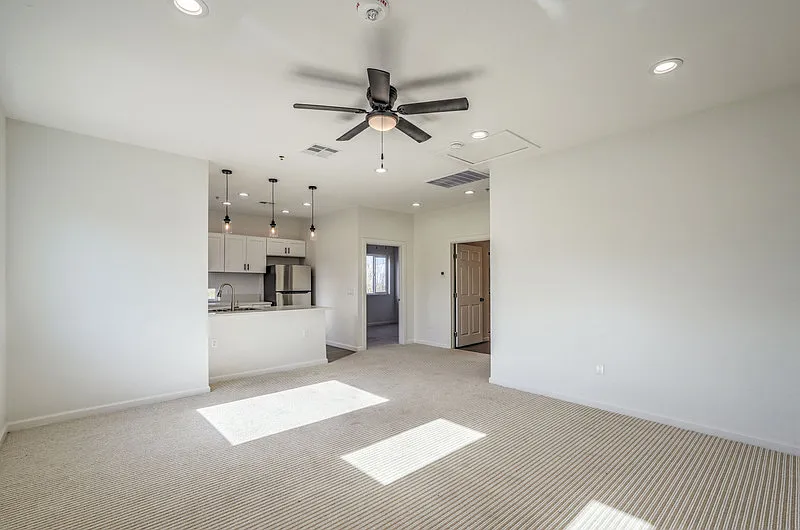 Building Photo - 251 S Texas Ave #1203