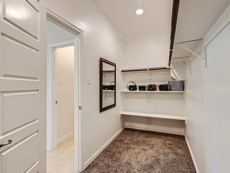 1533 Bennington Ln — Photo 21