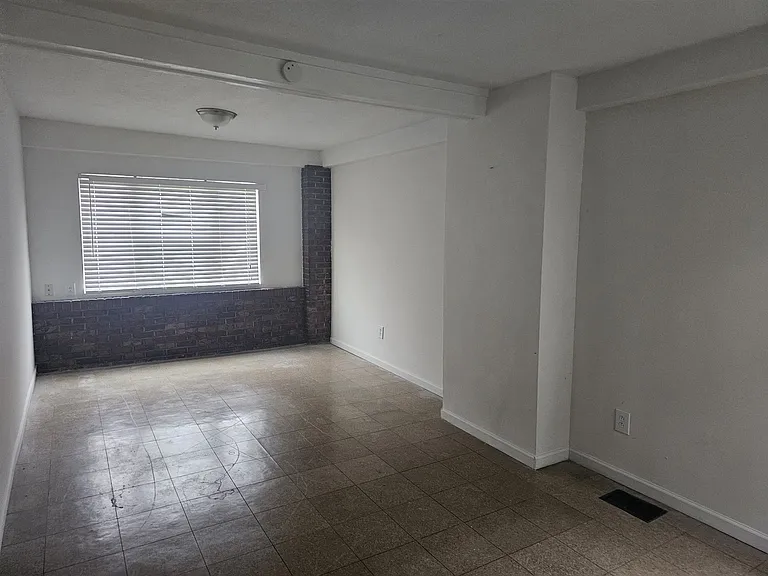7004 Glenmore Ave #1 — Photo 13