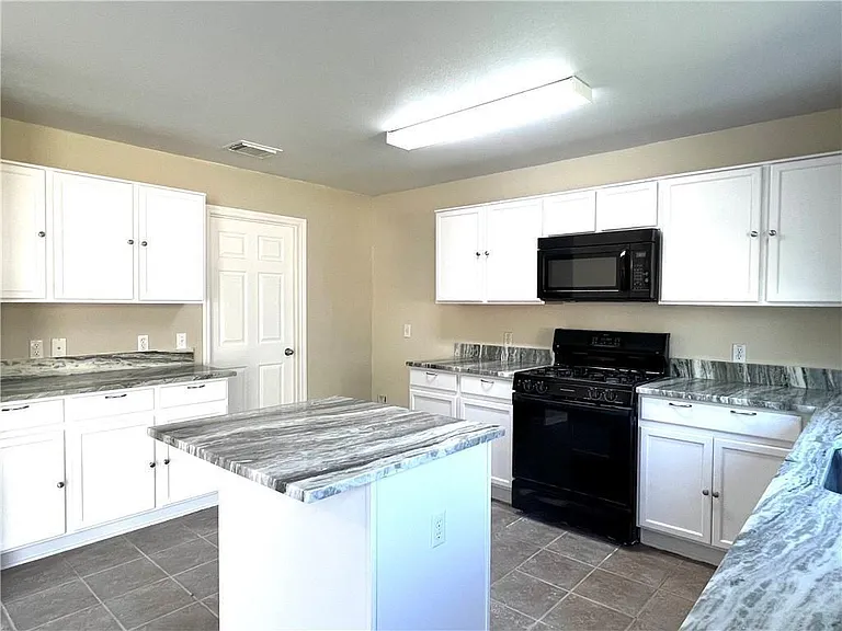 2307 Founder Dr — Photo 8