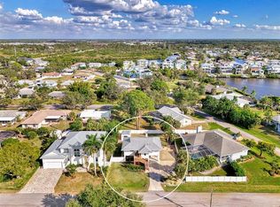 812 Garland Ave, Nokomis, FL 34275