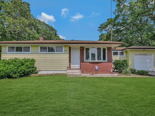 269 Whittier Drive, Mastic Beach, NY 11951