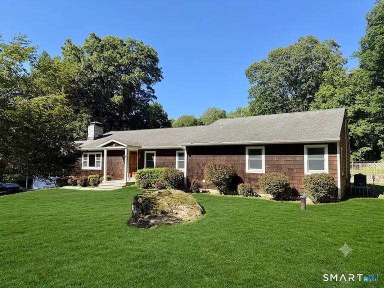 42 Blueberry Hill Rd — Photo 2
