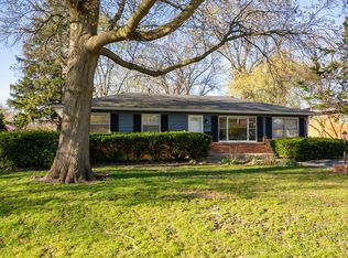 602 E Sunnycrest Ct, Urbana, IL