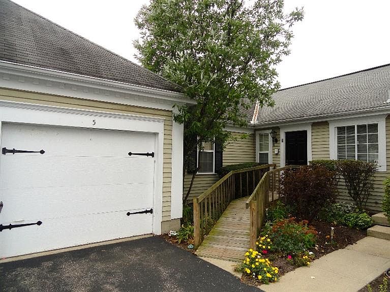 1st image of 5 W Stonington Dr #23