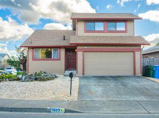 1603 Gladstone Way, Rohnert Park, CA 94928