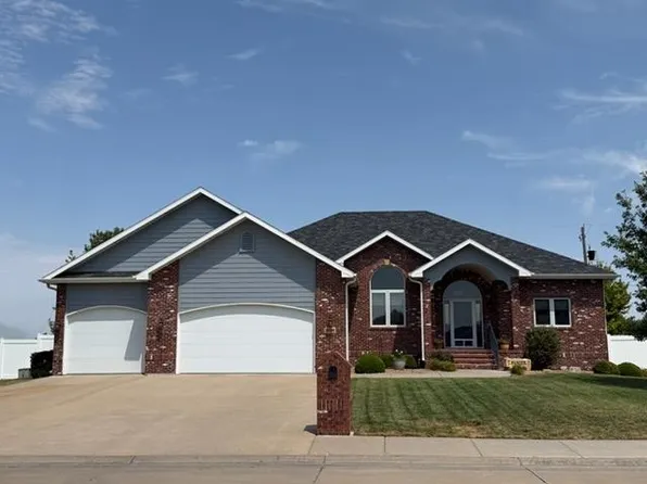 6036 Broadway Ave, Great Bend, KS 67530