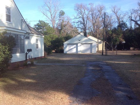 2 car detached garage with pit in floor