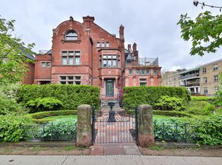 40 Maple Ave #4, Toronto, ON M4W 2T7