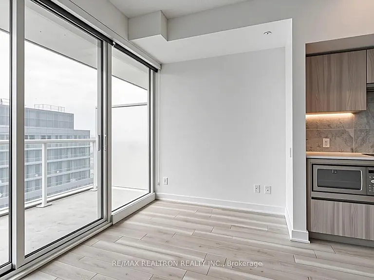 19 Bathurst St #1216 — Photo 9