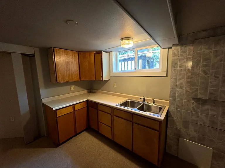 693 W 10th Ave — Photo 31